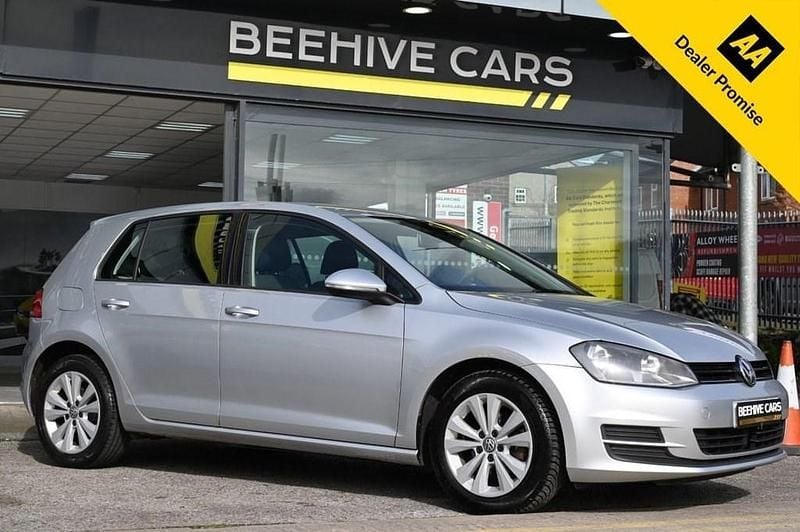 Used VW Golf VII SE 105 HP (77 kW) 2014 Silver Hatchback