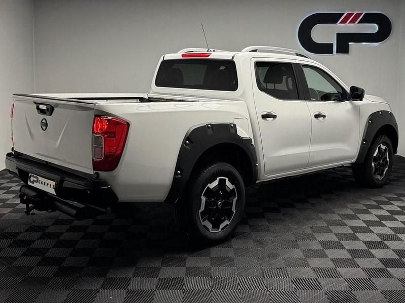 Used Nissan Navara Tekna 190 HP (139 kW) 2021 White Pickup