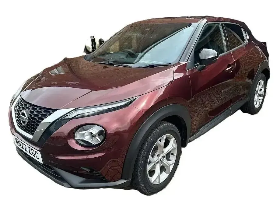 Begagnad Nissan Juke N-Connecta 114 HK (83 kW) 2022 Röd SUV