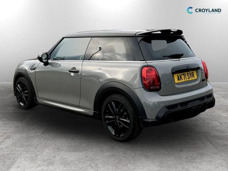 Usado Mini Cooper Hatch 136 HP (100 kW) 2021 Cinzento Citadino