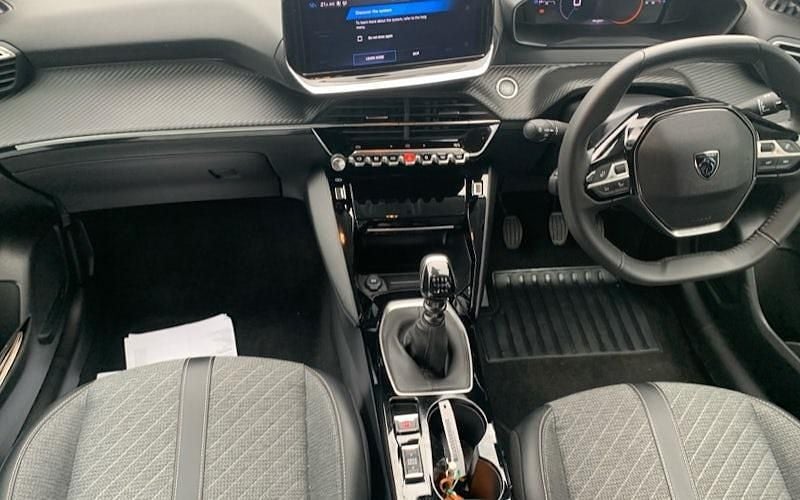 Used Peugeot 208 Allure 101 HP (74 kW) 2025 Hatchback