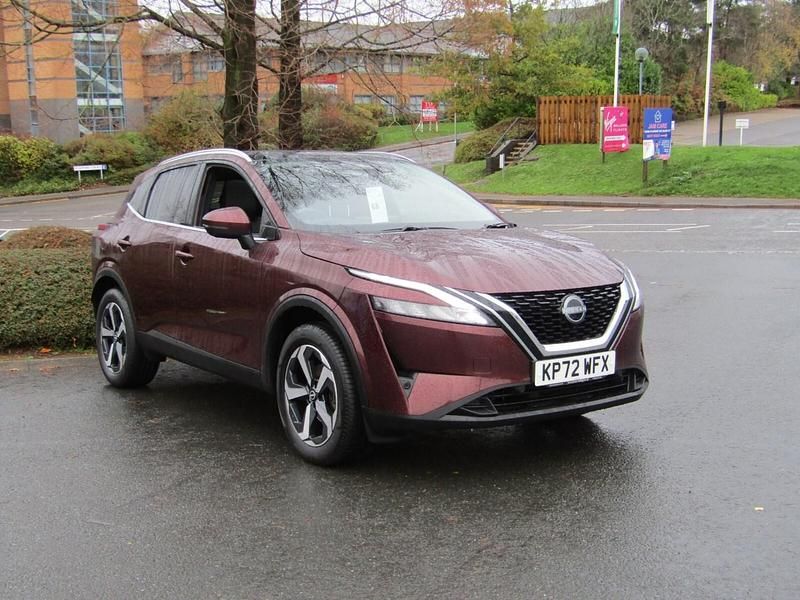 Burgendy red Used 2022 Nissan Qashqai N-Connecta SUV | £16,995 (Fair price) - Image 1/3