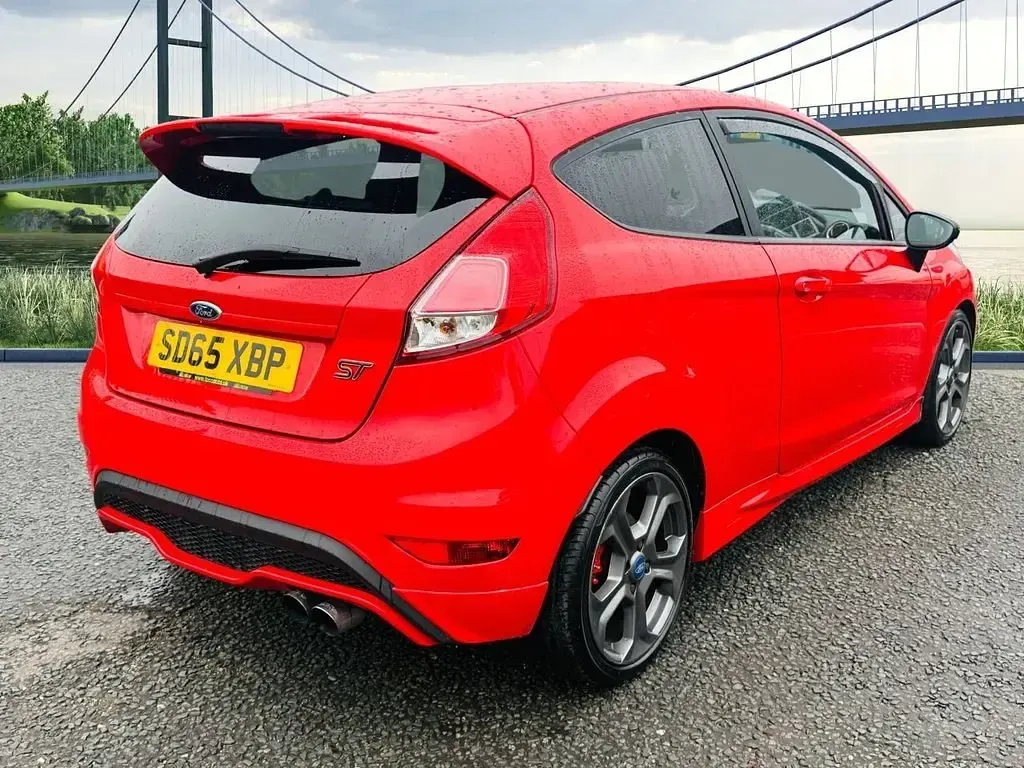 Second-hand Ford Fiesta ST 182 CP (133 kW) 2015 Roșu Hatchback