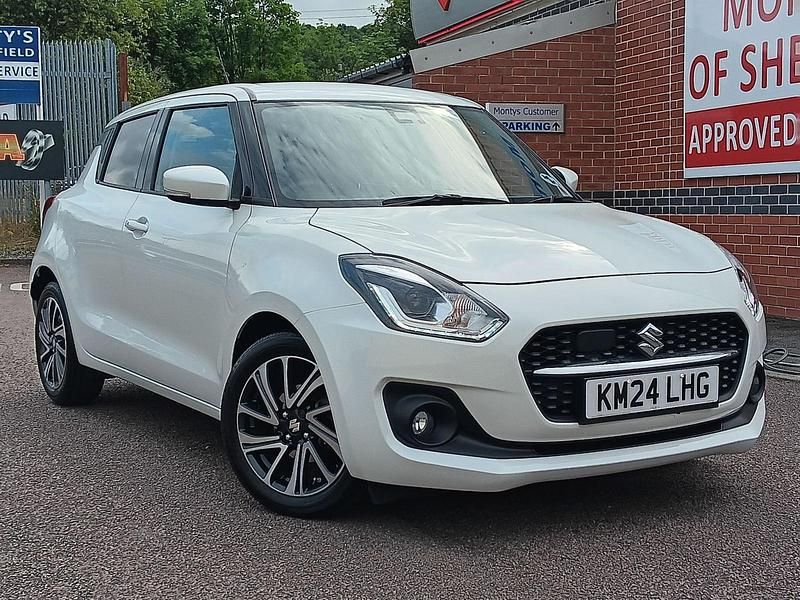 Used Suzuki Swift SZ5 83 HP (61 kW) 2024 White Hatchback