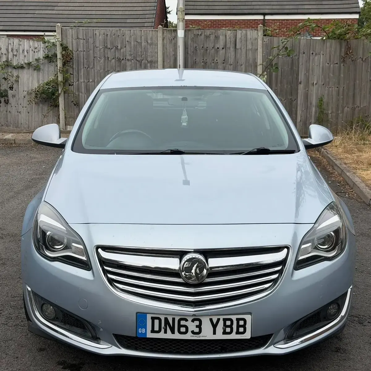 Used Vauxhall Insignia Design Edition 163 HP (119 kW) 2013 Silver Hatchback