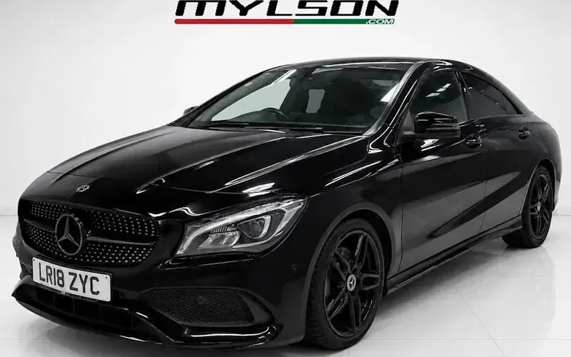 Usado Mercedes CLA220 AMG line 177 HP (130 kW) 2017 Sedan