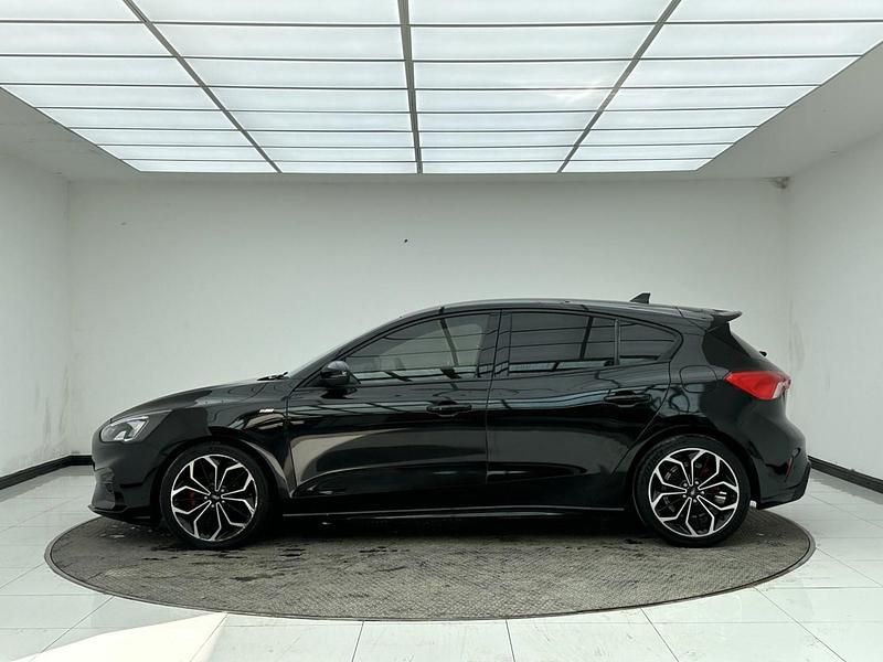 Used Ford Focus ST-Line X 120 HP (88 kW) 2020 Black Hatchback