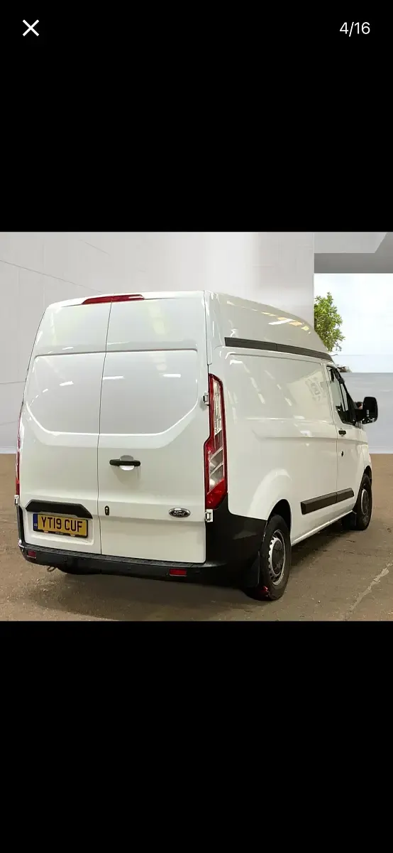 Used Ford Transit Custom 105 HP (77 kW) 2019 White Van