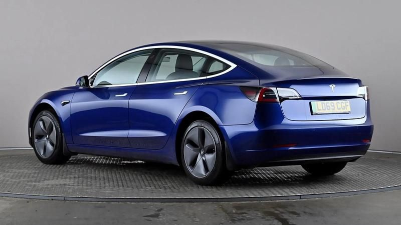 Used Tesla Model 3 Standard Range 180 kW (245 HP) 2019 Blue Sedan
