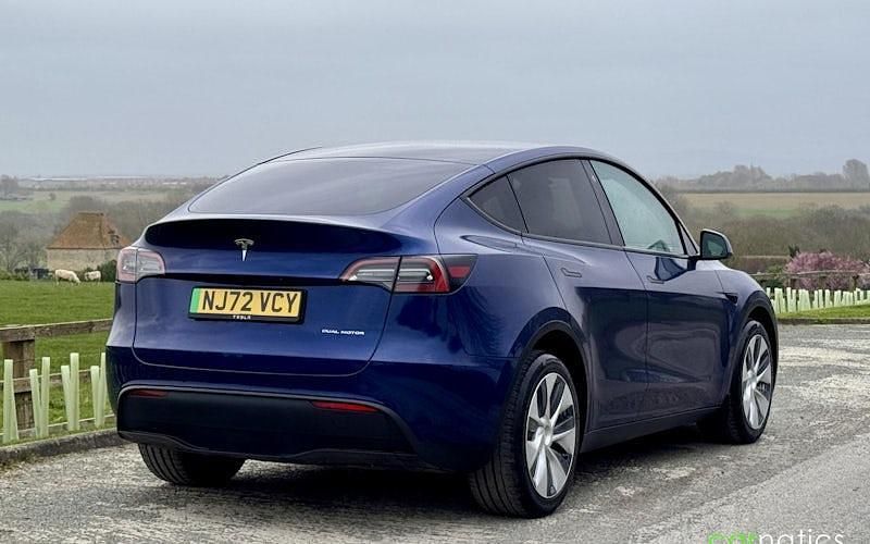Usado Tesla Model Y Long Range AWD 286 kW (389 HP) 2025 SUV