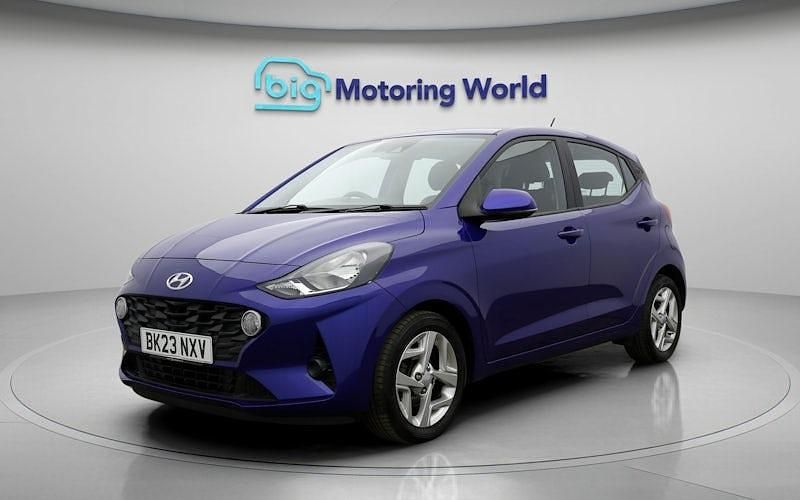 Used Hyundai i10 SE 67 HP (49 kW) 2023 Blue Hatchback