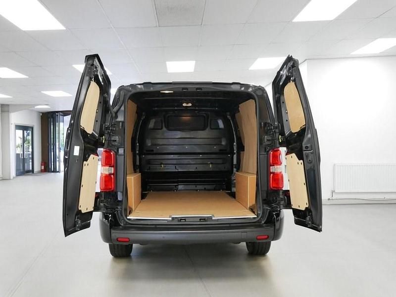 Used Peugeot Expert Premium 145 HP (106 kW) 2022 Black Van