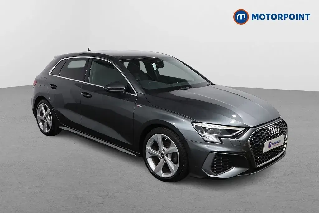 Begagnad Audi A3 S-Line 2021 Grå Sedan