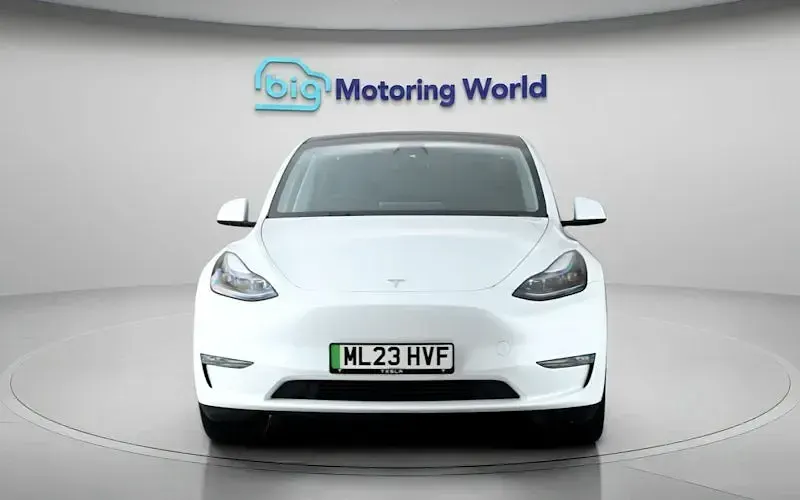 Used Tesla Model Y Long Range AWD 286 kW (389 HP) 2025 SUV