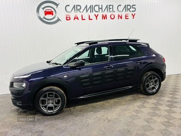Used Citroën C4 Cactus Feel 2017 Mauve/purple Hatchback