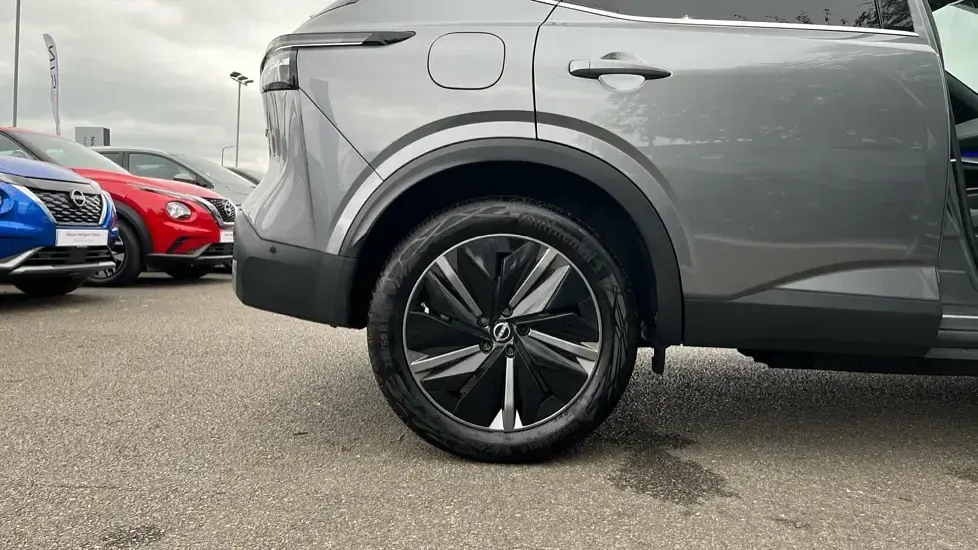 Used Nissan Qashqai Tekna 190 HP (139 kW) 2025 Grey SUV