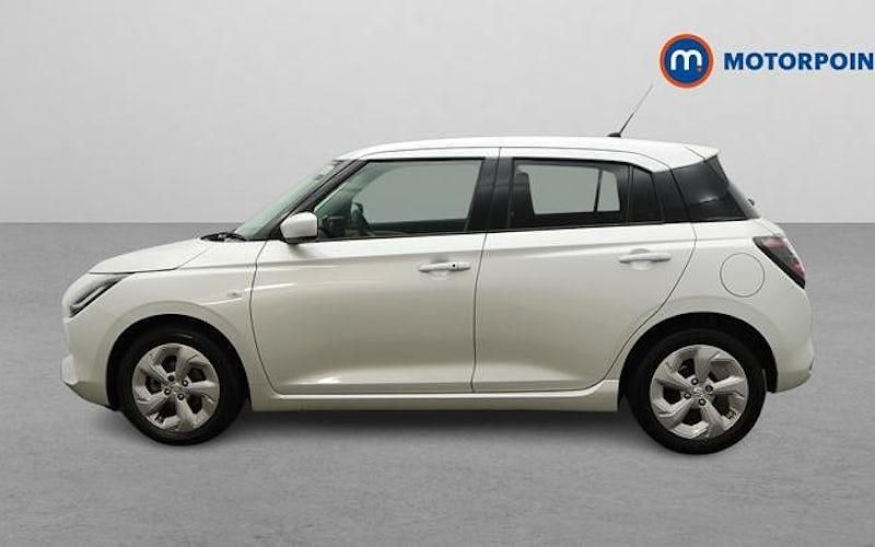 Used Suzuki Swift 82 HP (60 kW) 2025 White Hatchback