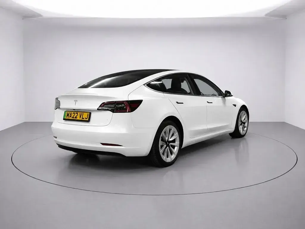 Used Tesla Model 3 Standard Range 208 kW (283 HP) 2022 White Sedan