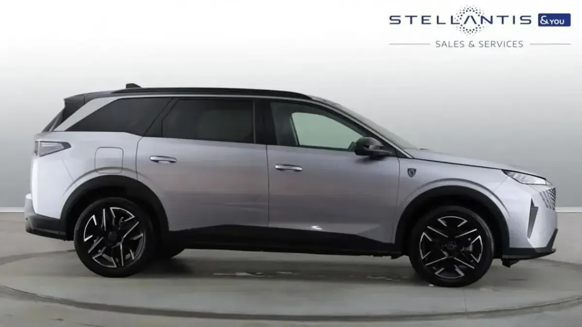 Used Peugeot 5008 GT 134 HP (98 kW) 2025 Grey SUV