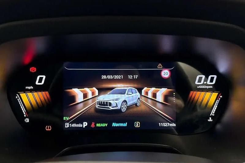 Used MG ZS Trophy 196 HP (144 kW) 2024 Solid  arctic white SUV