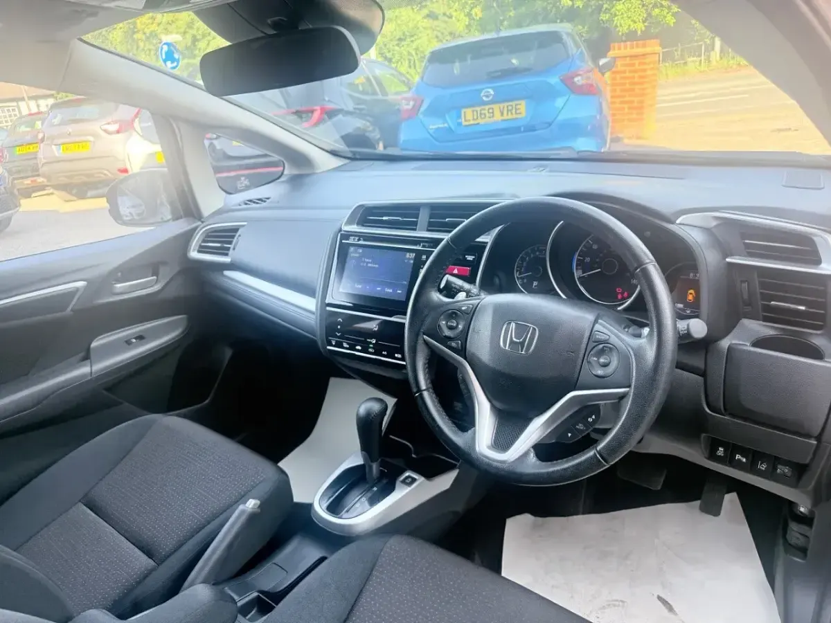 Used Honda Jazz EX 102 HP (75 kW) 2017 Grey Hatchback