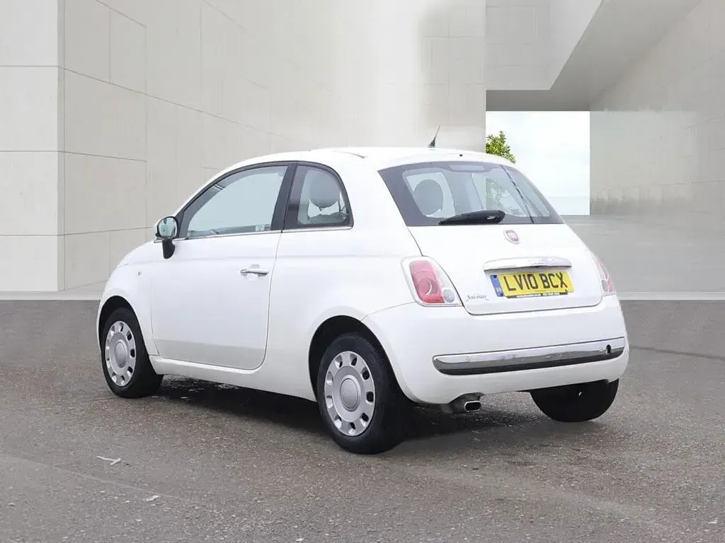 Used Fiat 500 Pop 69 HP (50 kW) 2010 White Hatchback