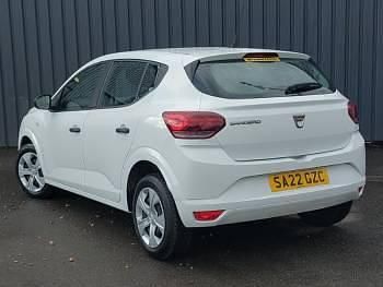 Used Dacia Sandero Essentiel 67 HP (49 kW) 2022 White Hatchback