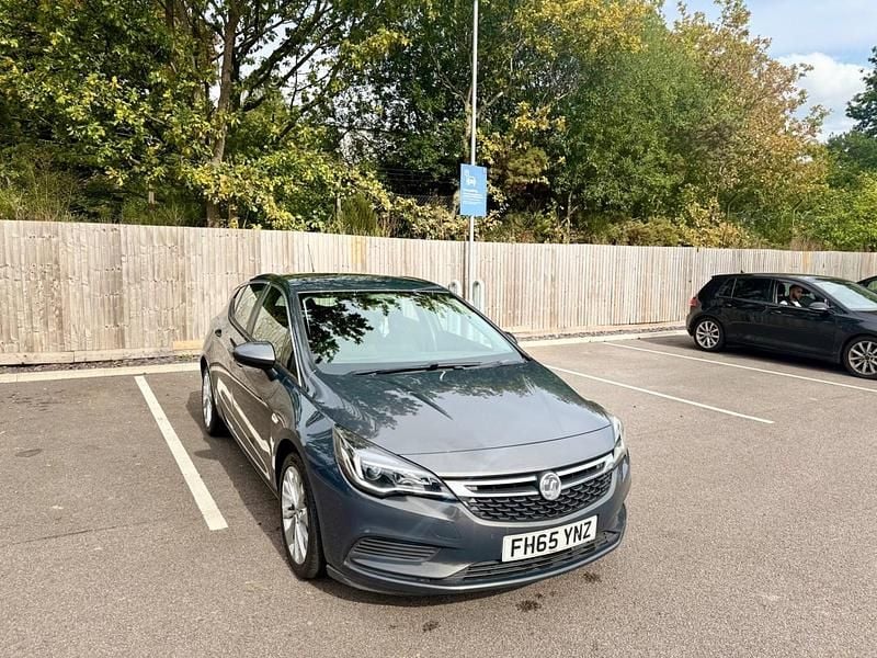Used Vauxhall Astra 105 HP (77 kW) 2015 Grey Hatchback