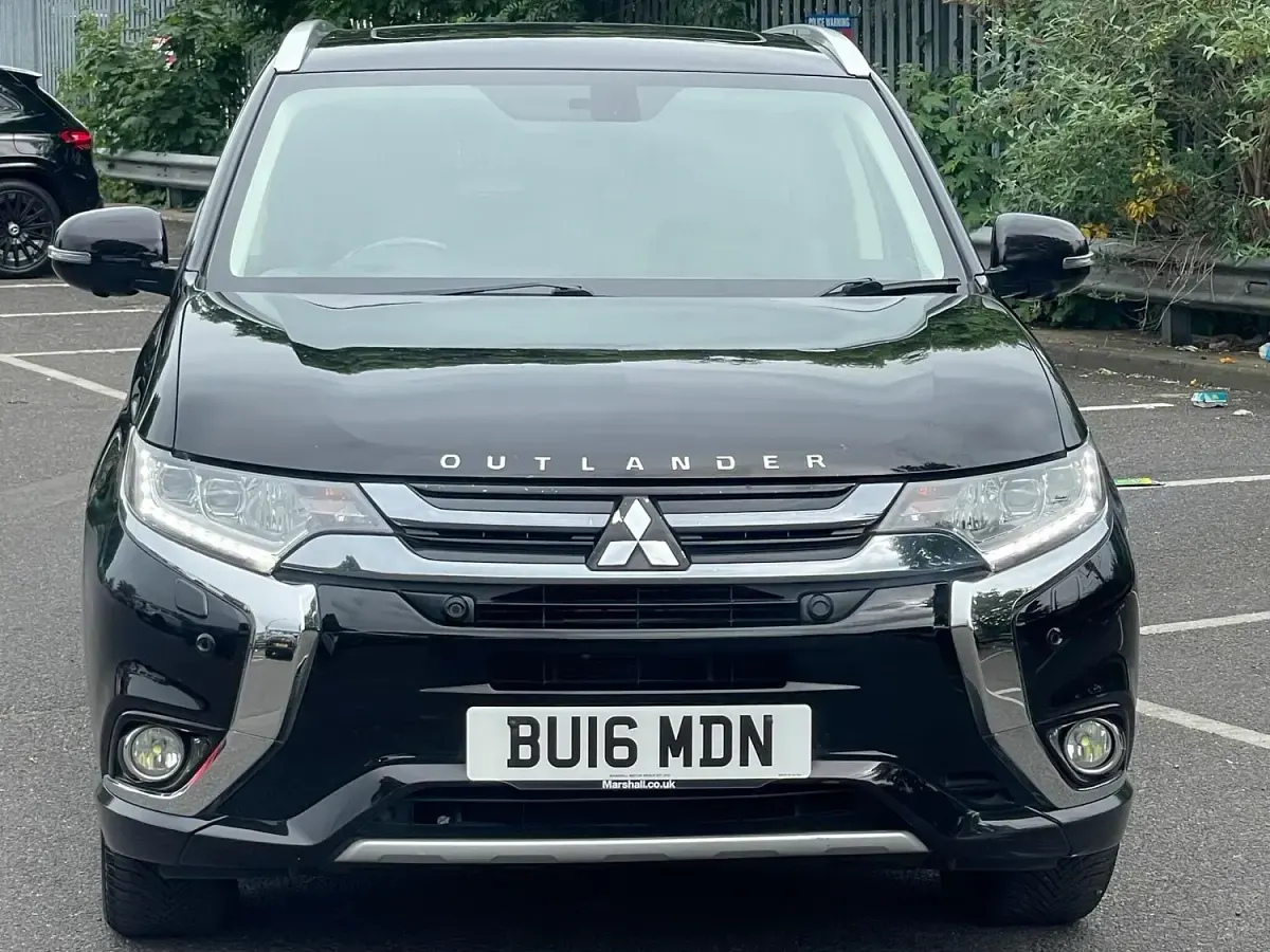 Used Mitsubishi Outlander P-HEV 2016 Black Estate