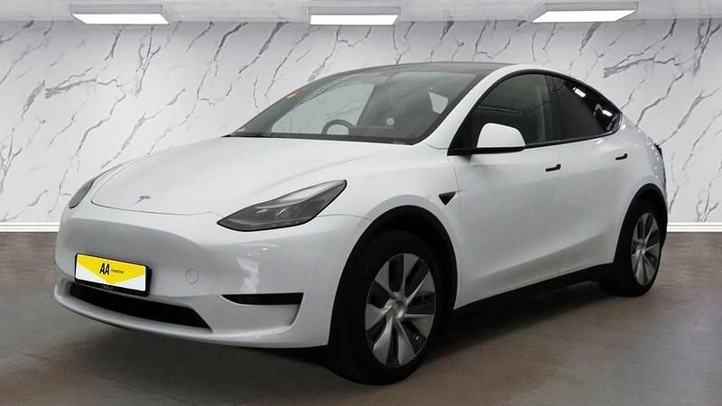 Used Tesla Model Y RWD 254 kW (346 HP) 2024 White SUV