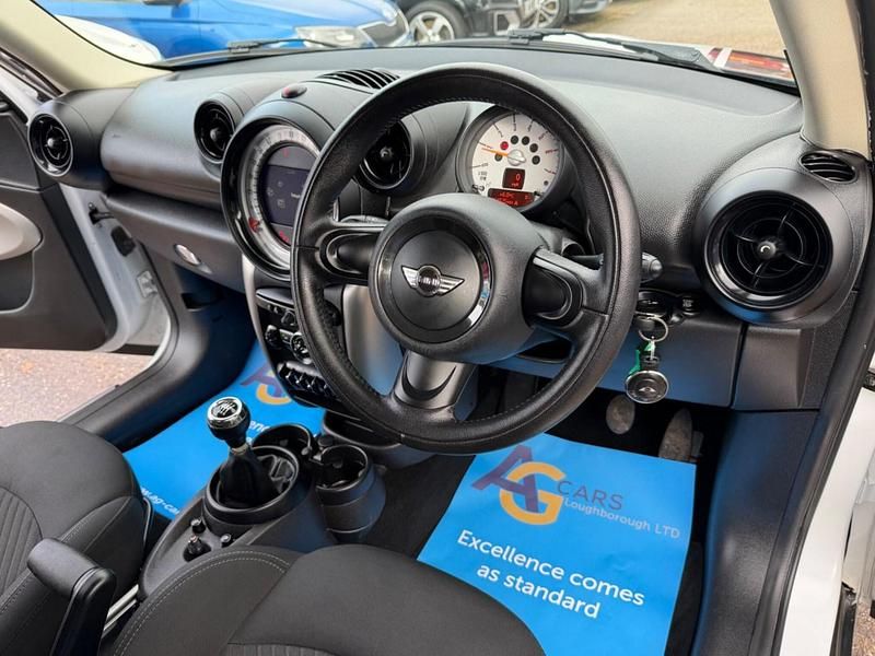 Used Mini Cooper Coupé 112 HP (82 kW) 2014 White Coupe