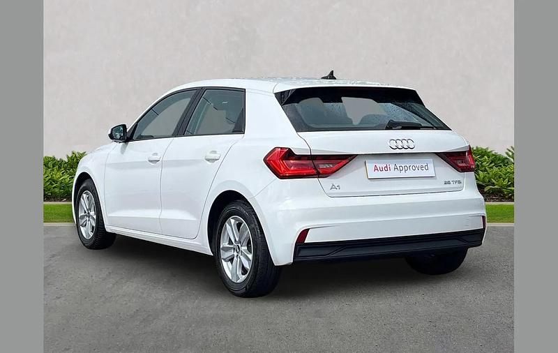 Usado Audi A1 Design 95 HP (69 kW) 2021 Branco SUV