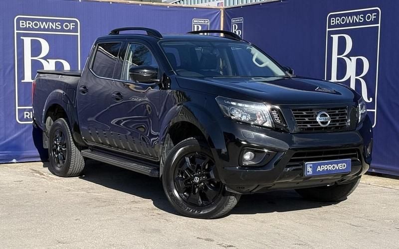 Used Nissan Navara N-Guard 190 HP (139 kW) 2020 Black Pickup