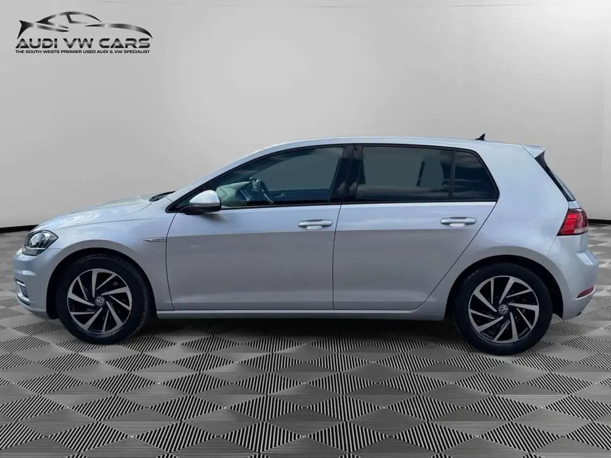 Used VW Golf VII Match 130 HP (95 kW) 2019 Silver Hatchback