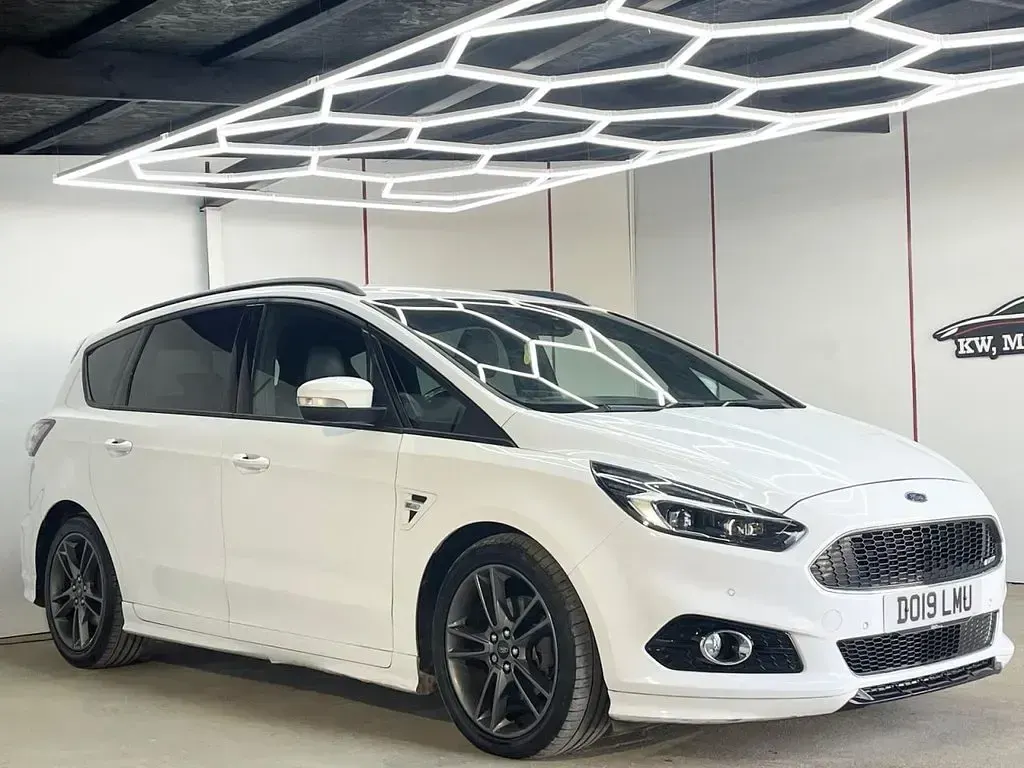 Used Ford S-MAX ST-Line 240 HP (176 kW) 2019 White MPV