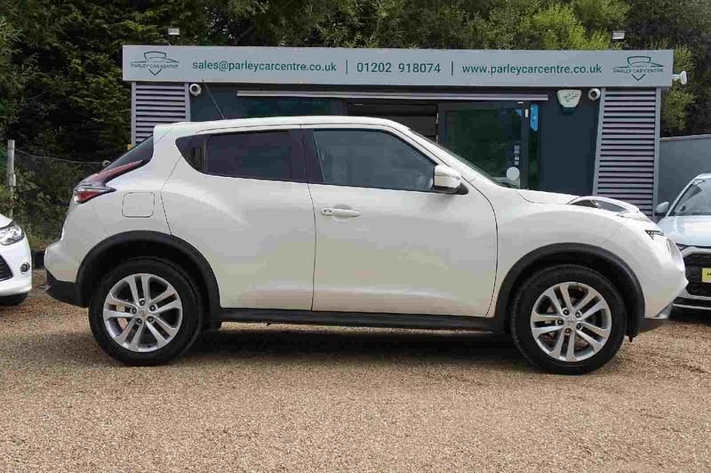 Gebraucht Nissan Juke N-Connecta 2016 Weiß SUV