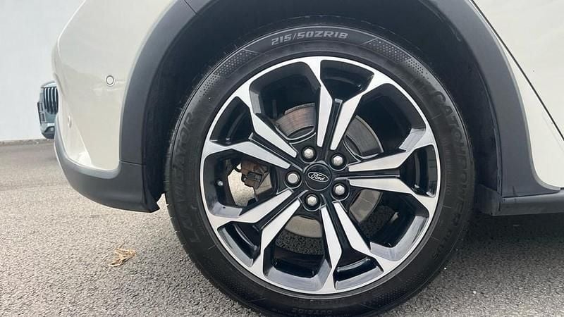 Used Ford Focus Active X 125 HP (91 kW) 2020 White Hatchback