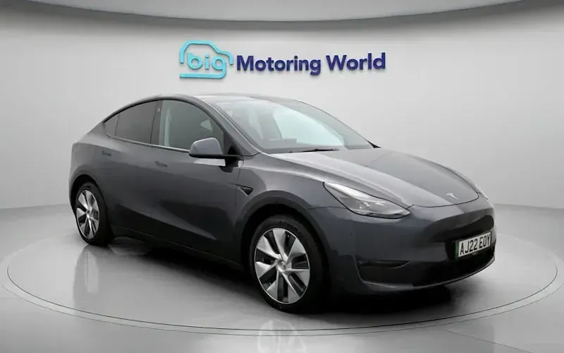 Used Tesla Model Y Long Range AWD 286 kW (389 HP) 2025 SUV