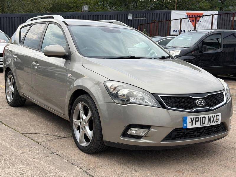 Silver Used 2010 Kia Ceed 3 Estate | £2,150 (Fair price) - Image 1/4