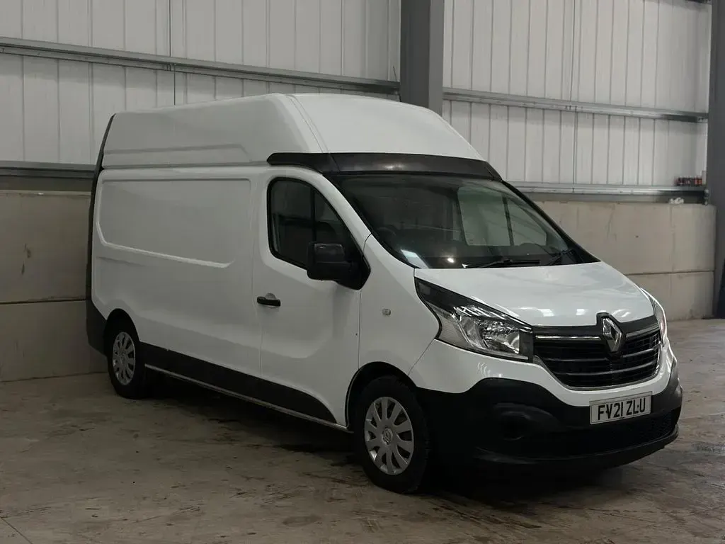 Used Renault Trafic Business 145 HP (106 kW) 2021 White MPV