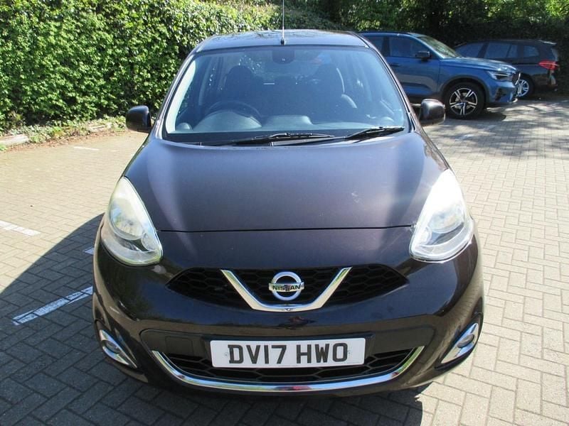 Usado Nissan Micra Acenta 80 HP (58 kW) 2017 Preto Citadino