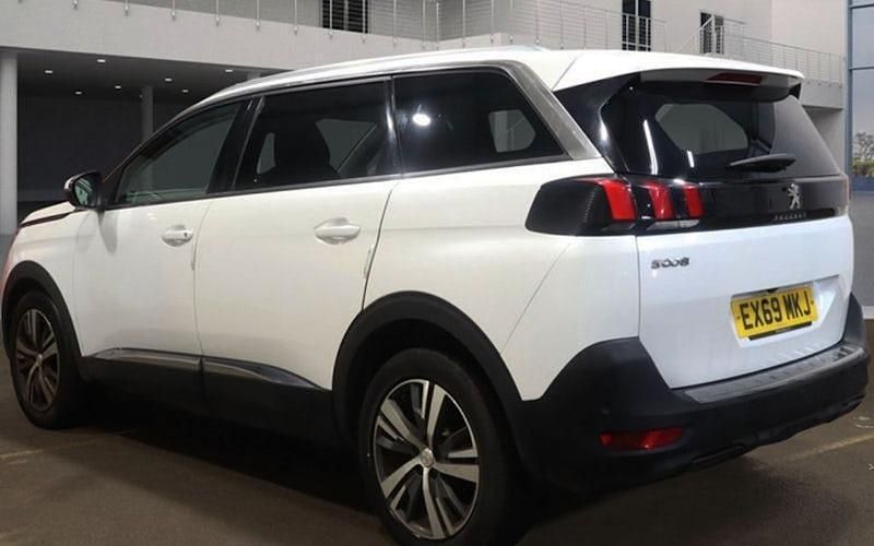 Used Peugeot 5008 Allure 131 HP (96 kW) 2020 White SUV