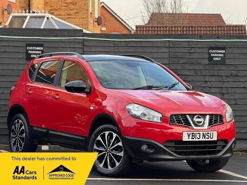 Red Used 2013 Nissan Qashqai 360º SUV | £3,699 (Fair price) - Image 1/4
