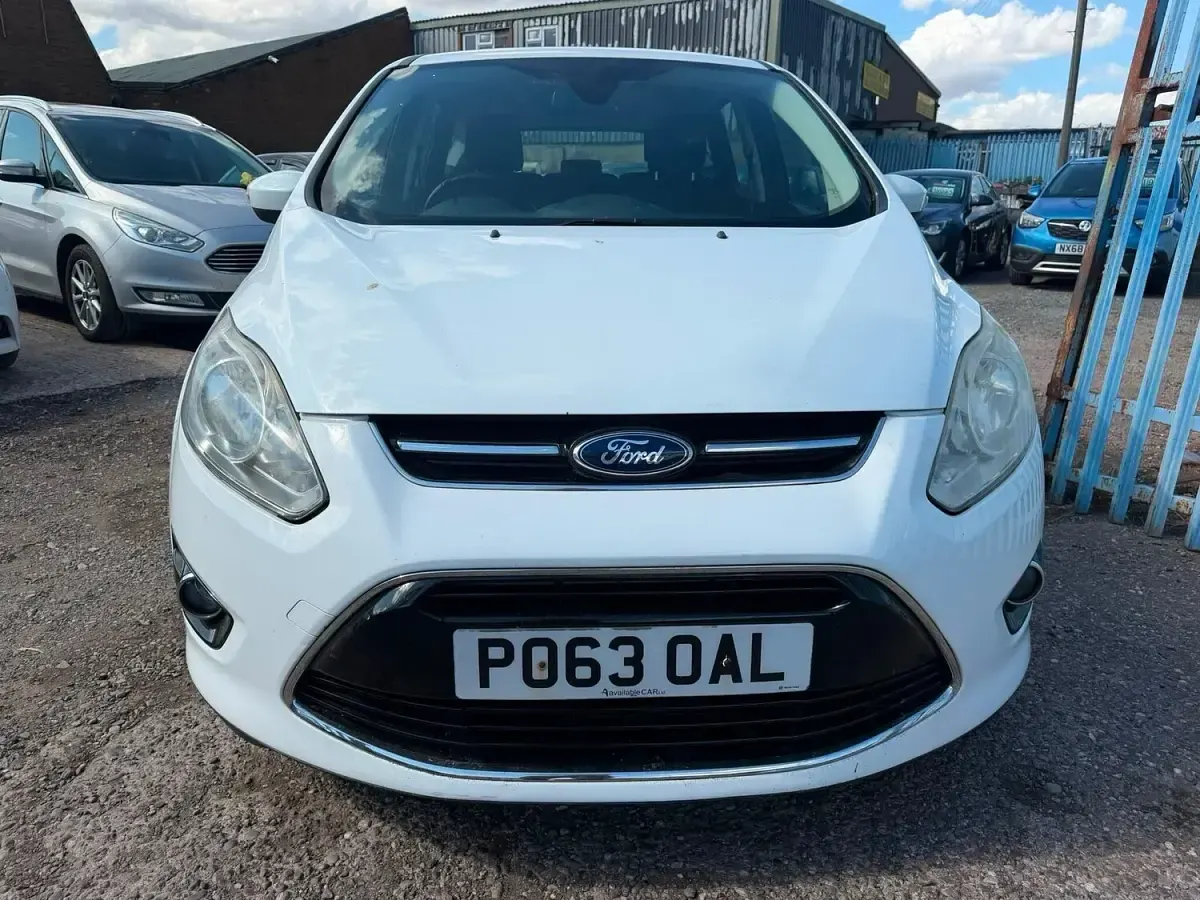 Used Ford C-MAX Titanium 2014 White MPV