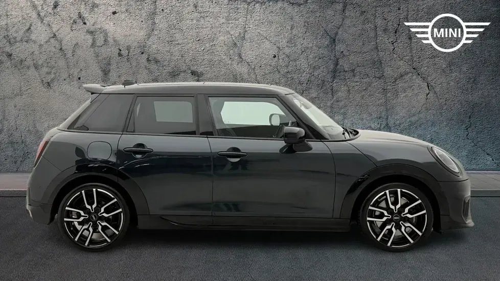 Used Mini Cooper Hatch 113 kW (154 HP) 2025 Grey Hatchback