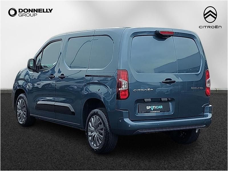 New Citroën Berlingo 101 HP (74 kW) 2026 Blue MPV