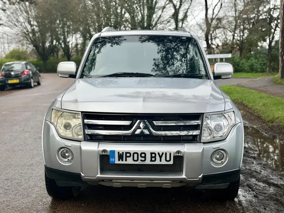 Used Mitsubishi Shogun 2009 Silver SUV