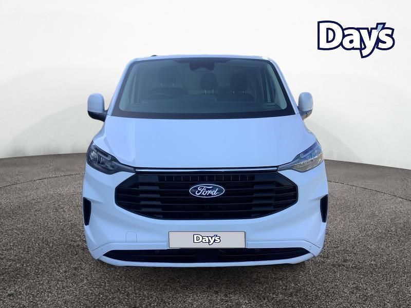 Used Ford Transit Custom Limited 150 HP (110 kW) 2024 White Van