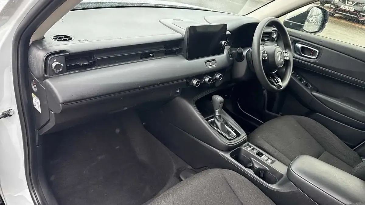 Second-hand Honda HR-V Elegance 131 CP (96 kW) 2023 Alb SUV