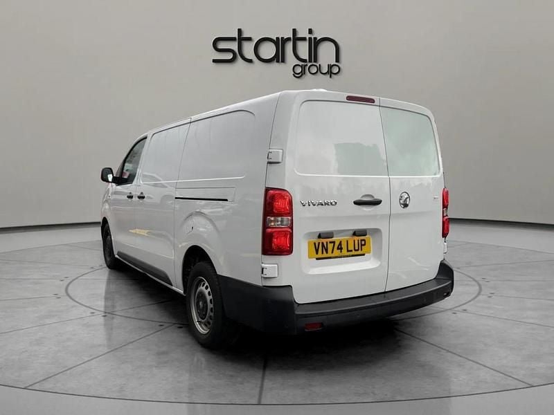 Used Vauxhall Vivaro S 118 HP (86 kW) 2024 White MPV